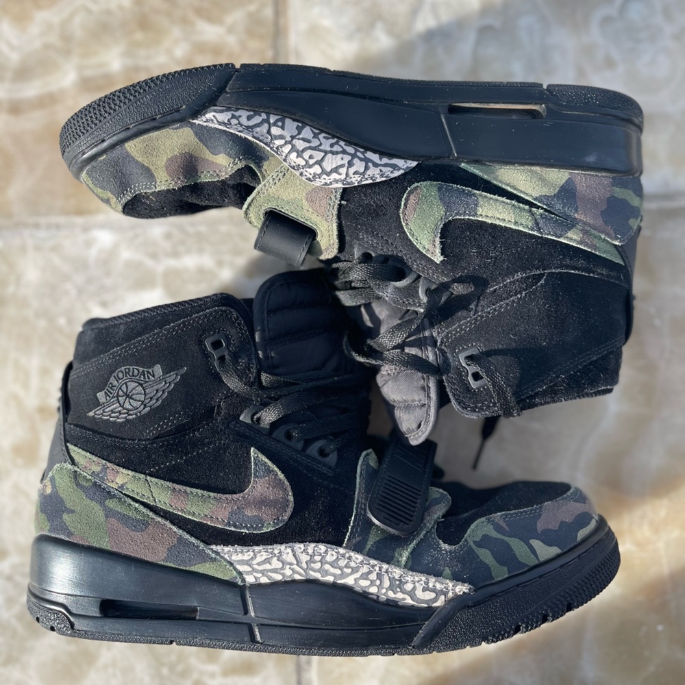 Nike Air Jordans Legacy 312 10.5